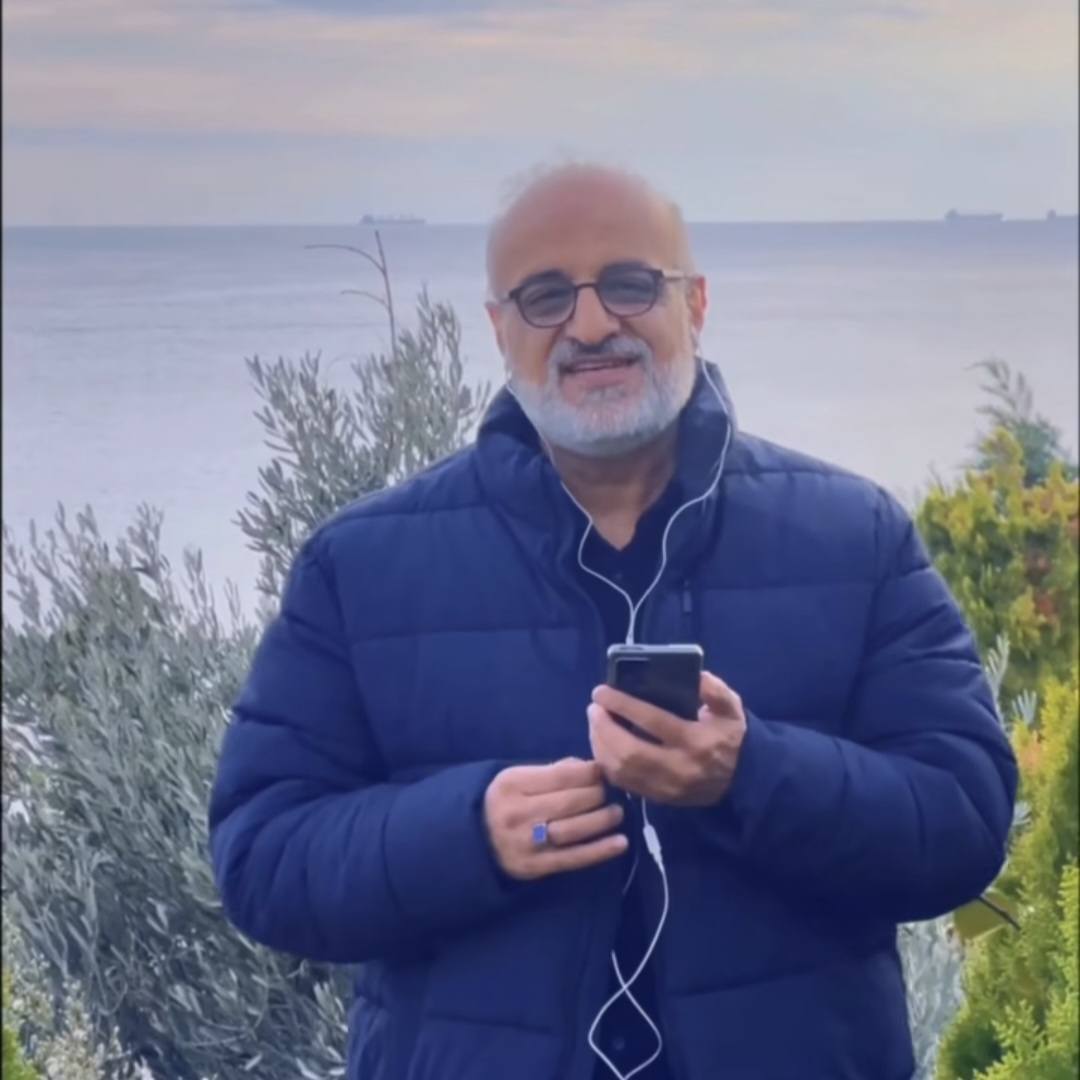 دانلود اهنگ محمد اصفهانی ﻧﮕﺎﻫﺖ ﻣﻰ ﻛﻨﻢ در ﻣﻦ ﻏﻤﻰ آرام ﻣﻰ ﮔﻴﺮد